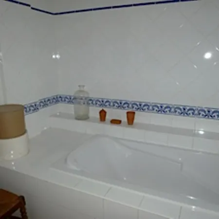 Le Logis Du Bourg Alojamento de Acomodação e Pequeno-almoço