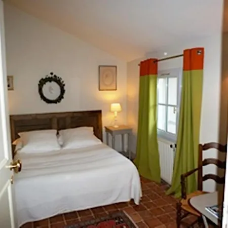Alojamento de Acomodação e Pequeno-almoço Le Logis Du Bourg *