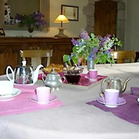 Le Logis Du Bourg Alojamento de Acomodação e Pequeno-almoço *